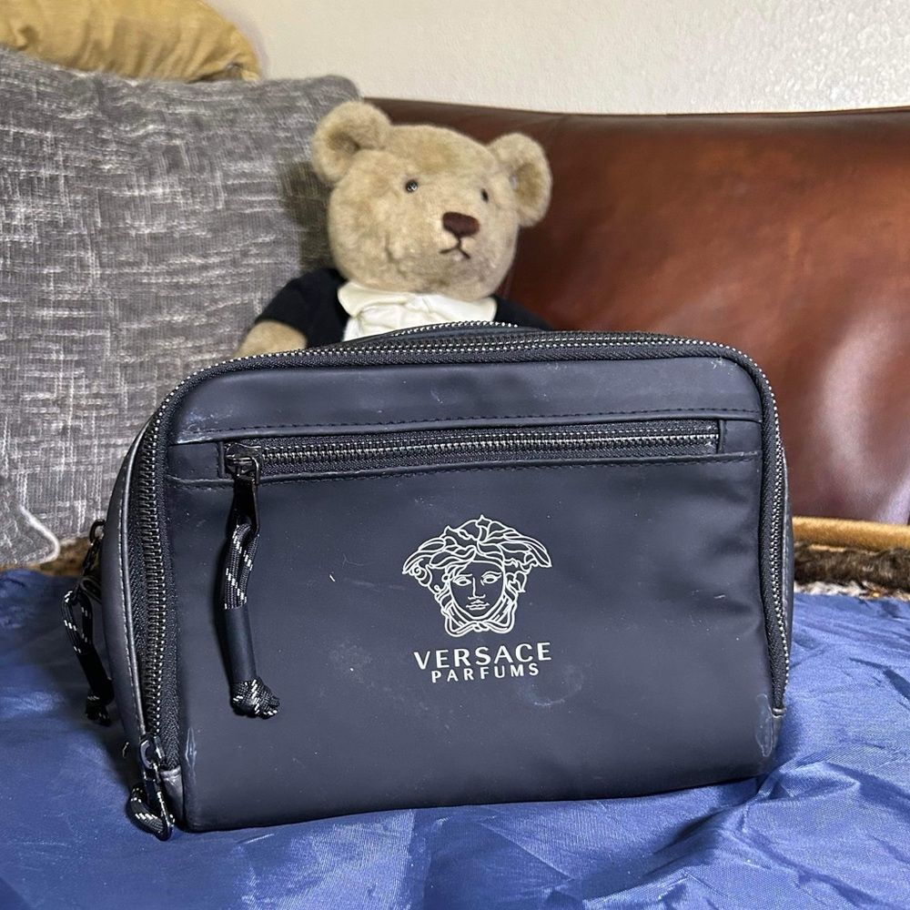 Versace Unisex Medusa Washbag/Makeup bag
